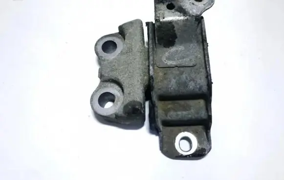 Fiat Grande Punto Engine mount bracket
