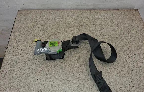 KIA Optima Front seatbelt 888102T40087 120216