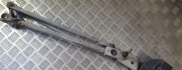 Ford Focus Front wiper linkage and motor 3390591165