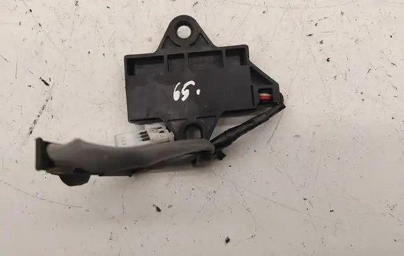 Mitsubishi Outlander Antenna control unit MN141593 2006DJ1880