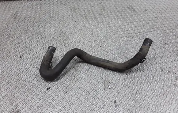 Volkswagen Touran I Engine coolant pipe/hose