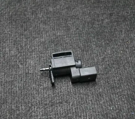 Volkswagen Golf VI Turbo solenoid valve 037906283C