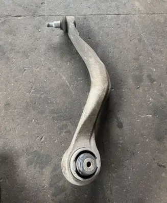 Alfa Romeo Stelvio Front lower control arm/wishbone K206307