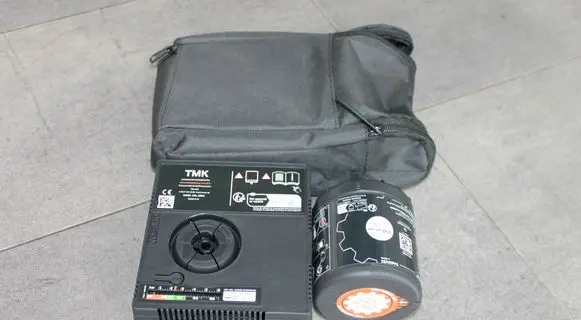 BMW 5 F10 F11 Tire air pump compressor 6898012 6898019 AIRCOMPRESSOR
