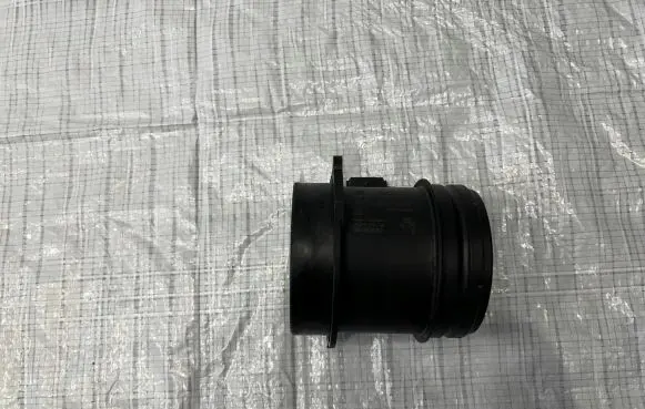 Alfa Romeo Giulia Mass air flow meter 0280218402
