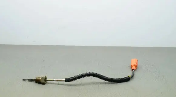 Audi A5 Sportback 8TA Oil temperature sensor 8K0906088A