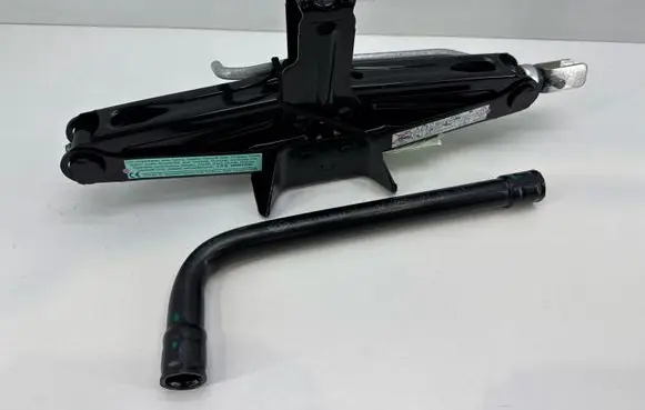 Dacia Duster II Lift Jack 8201193131