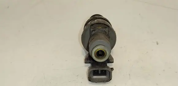 Opel Zafira A Fuel injector 12569091