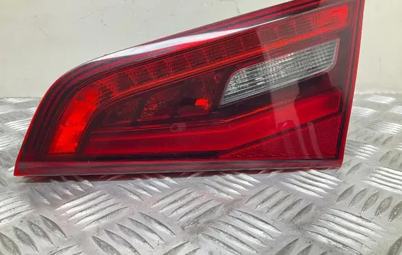 Audi A3 S3 8V Tailgate rear/tail lights 8V4945094A