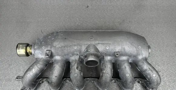 Nissan Patrol Y60 Intake manifold 1400322J02 1400322J12