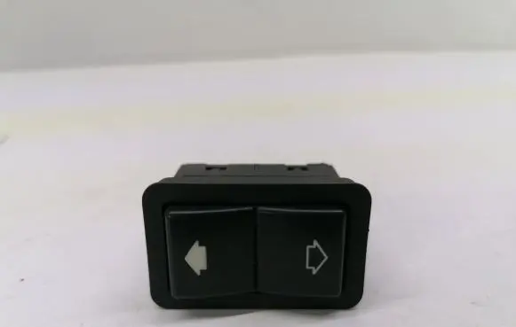 BMW 5 E39 Electric window control switch 8368974
