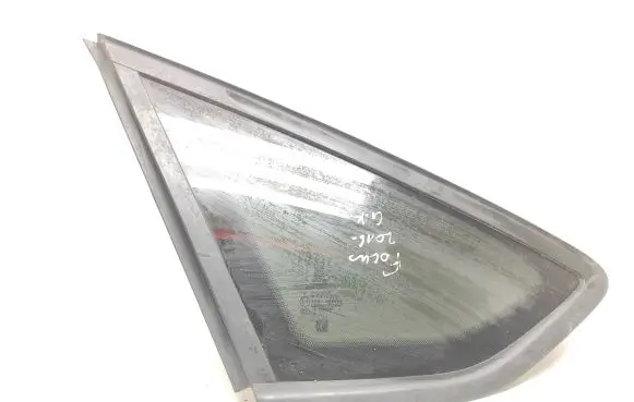 Ford Focus Rear side window 43R001604 BM51A297B01C DOT682AS3M5540