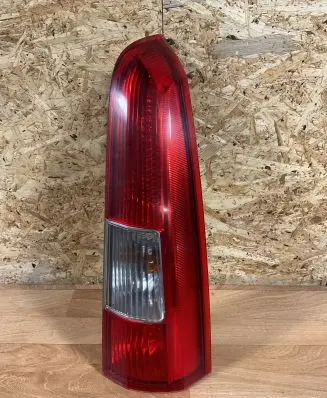 Volvo V70 Rear/tail lights 9154494
