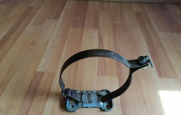 Muffler mount bracket/holder