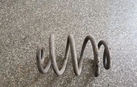 Nissan Leaf I (ZE0) Rear coil spring