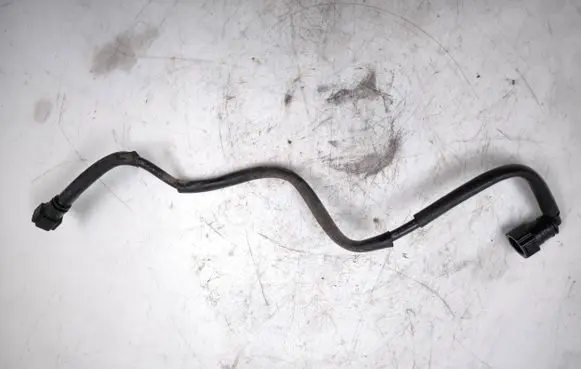 KIA Carnival Fuel line pipe
