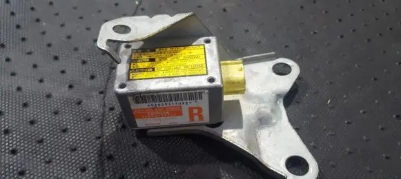 Toyota Camry Airbag control unit/module 8986033030 89860-33030