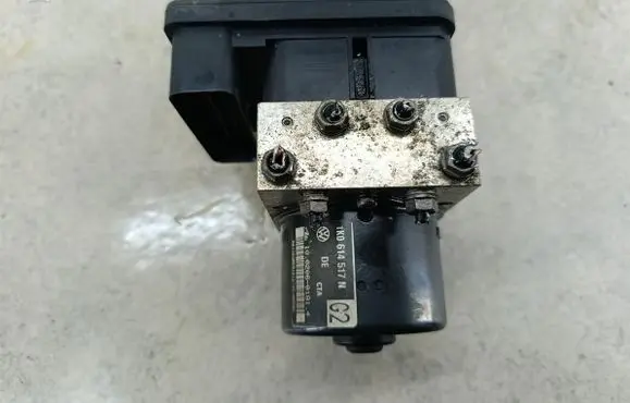 Seat Toledo III (5P) ABS Pump 