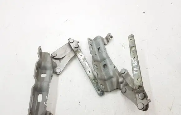 Mercedes-Benz CLK A209 C209 Engine bonnet/hood hinges A2038800328 A2038800428