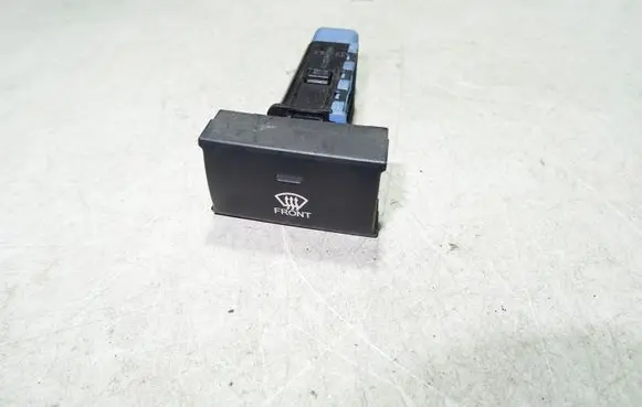 Hyundai Santa Fe Windscreen/window heater switch 202002962
