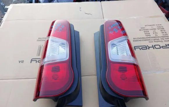 Citroen Berlingo Rear/tail lights set 9819235880 311009387 2Q010100714