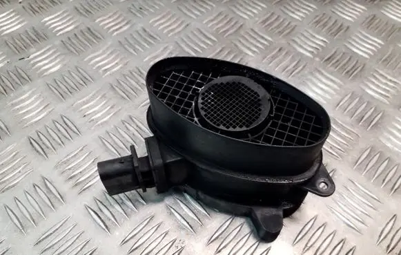 BMW 5 E60 E61 Mass air flow meter 77887440 0928400504