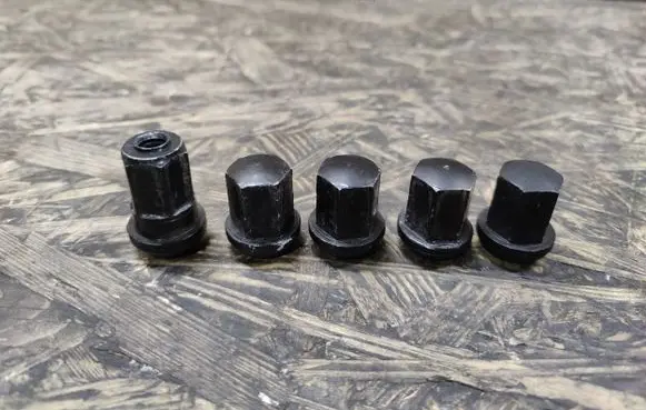 Porsche 944 Nuts/bolts 