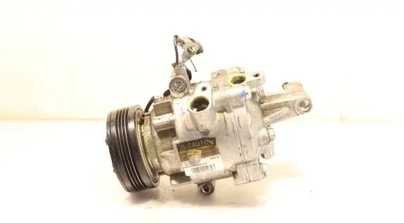 Suzuki Swift I Air conditioning (A/C) compressor (pump) QS70