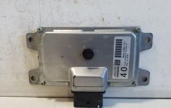 Nissan Navara D23 Gearbox control unit/module EMU30210NA1