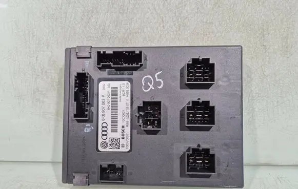 Audi Q5 SQ5 8R Comfort/convenience module 8K0907063P 10030001 F005V00851