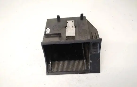 Skoda Octavia Mk2 (1Z) Car ashtray