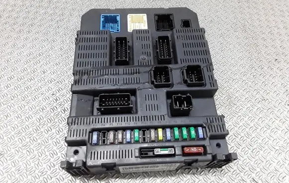 Peugeot 308 Comfort/convenience module 9663798180