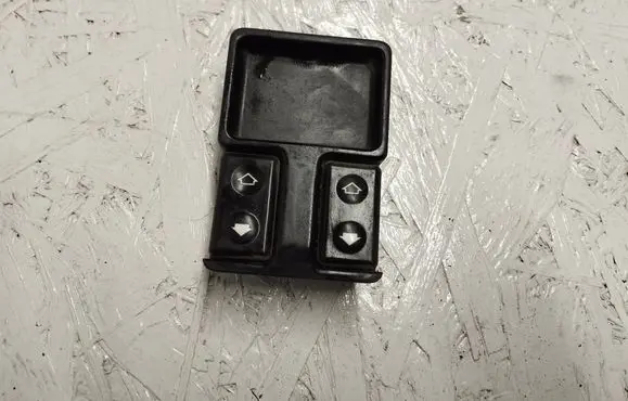 BMW 5 E34 Electric window control switch 1374491
