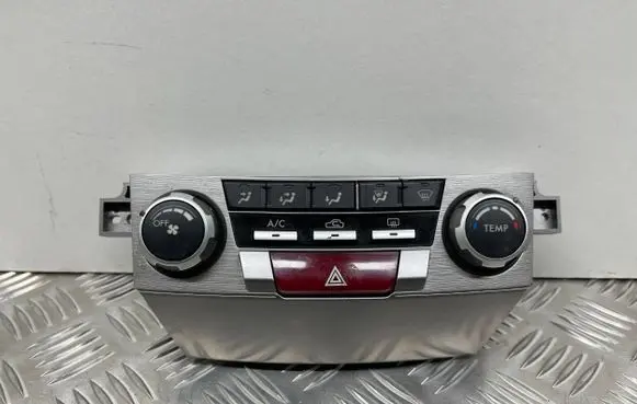 Subaru Outback Climate control unit 72311AJ08A MX2370002753