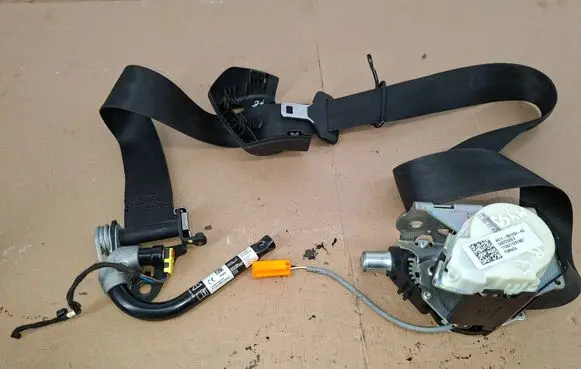 Ford B-MAX Front seatbelt AV11R61294AD 1130217Z01867 1130217701867