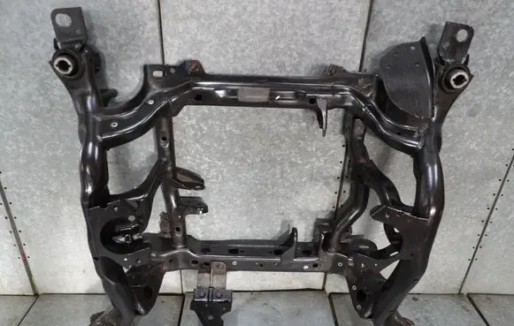 Jeep Grand Cherokee Engine mount bracket 