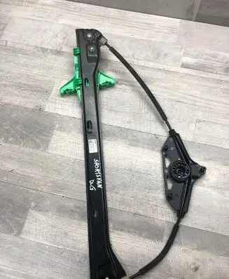 Volkswagen Golf Sportsvan Rear window lifting mechanism without motor 510839462D C16492103