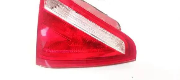 Audi A5 8T 8F Tailgate rear/tail lights 8T0945093