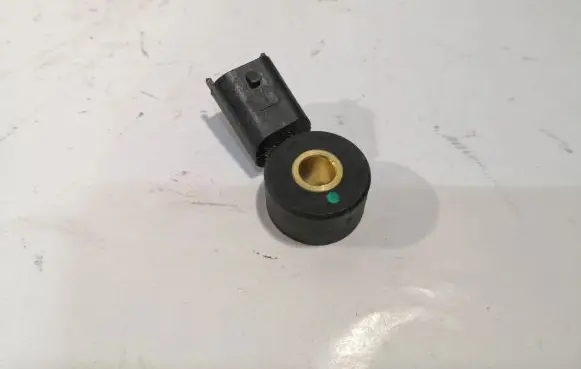 Opel Mokka X Detonation knock sensor 55563372