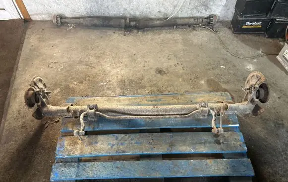 Volkswagen Caddy Rear axle beam 