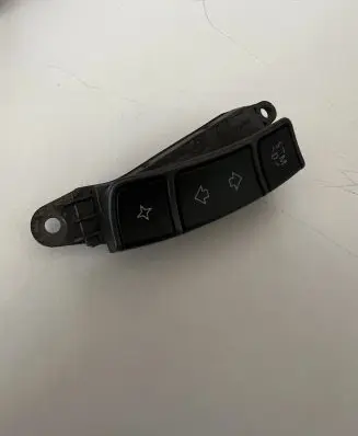 BMW 7 E65 E66 Steering wheel buttons/switches 6911586