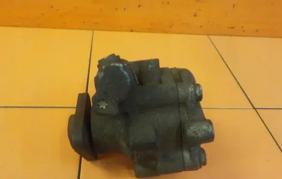 Porsche Cayenne (9PA) Power steering pump 1MB71
