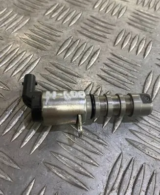 Audi Q7 4M Camshaft vanos timing valve 06E257T