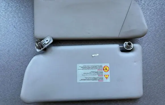 Nissan Navara Sun visor 964003X50C 964013X40C