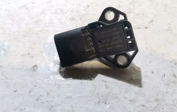Volkswagen Polo IV 9N3 Air pressure sensor 0261230267