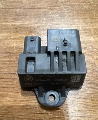 BMW 3 E92 E93 Glow plug pre-heat relay 7810856 100720 0522120103
