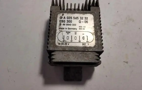 Mercedes-Benz E W211 Coolant fan relay A0255453232 898940000 ESG300