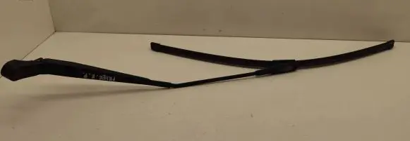 Mercedes-Benz R W251 Front wiper blade arm A2518200740