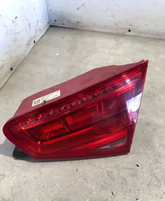 Audi A8 S8 D4 4H Tailgate rear/tail lights 4H0945094