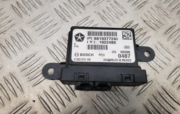 Chrysler Pacifica Parking PDC control unit/module 68193772AI